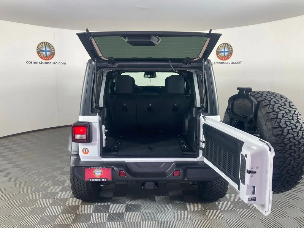 2025 Jeep Wrangler 4-Door Willys - Photo 20
