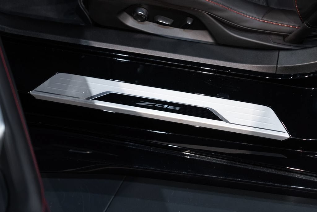 Used 2025 Black Chevrolet Z06 image 22