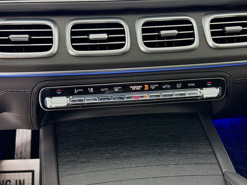 Used 2025 White Mercedes-Benz GLE 450 image 17