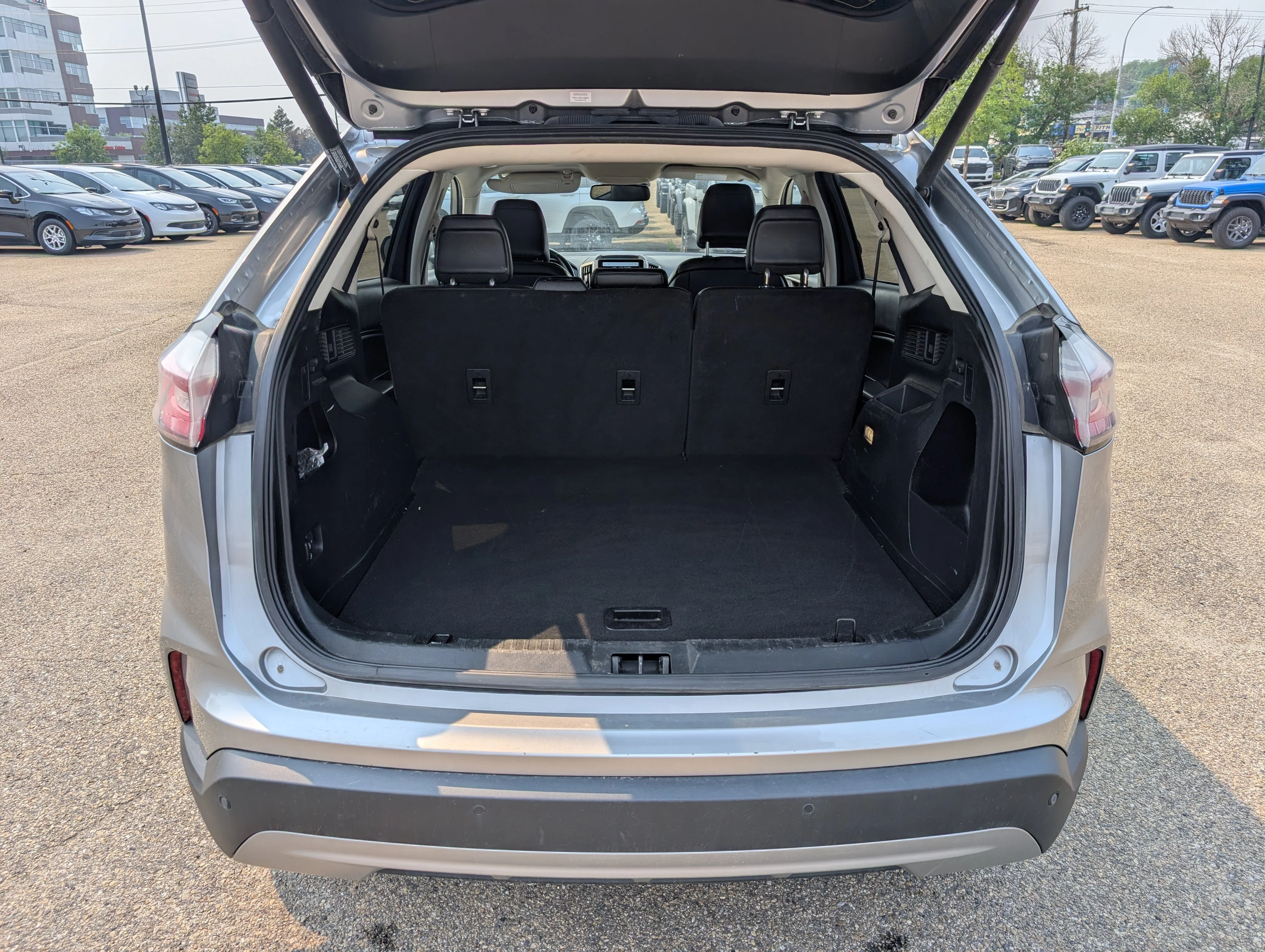 Used 2022 Silver Metallic Ford SEL AWD image 6