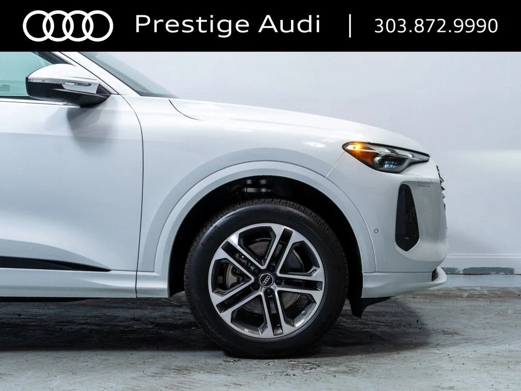 2025 Audi Q5 Premium - Photo 12