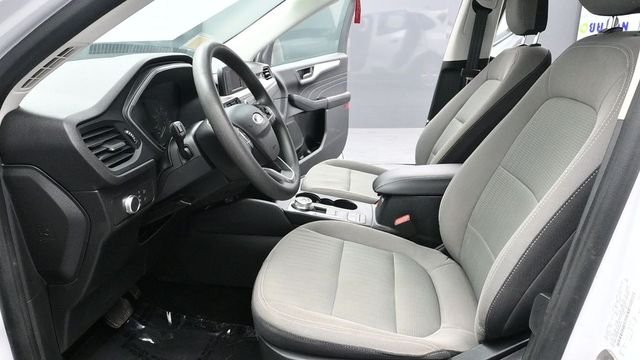 Used 2022 White Ford S image 18