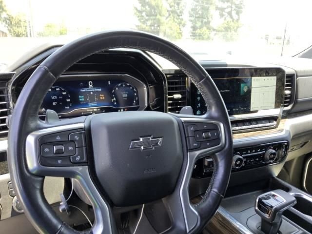 Used 2022 Summit White Chevrolet LT Trail Boss image 3