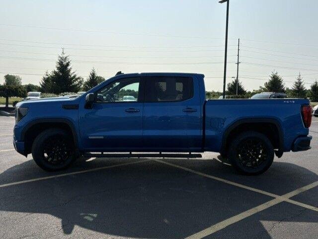Used 2024 Dynamic Blue Metallic GMC Elevation image 8