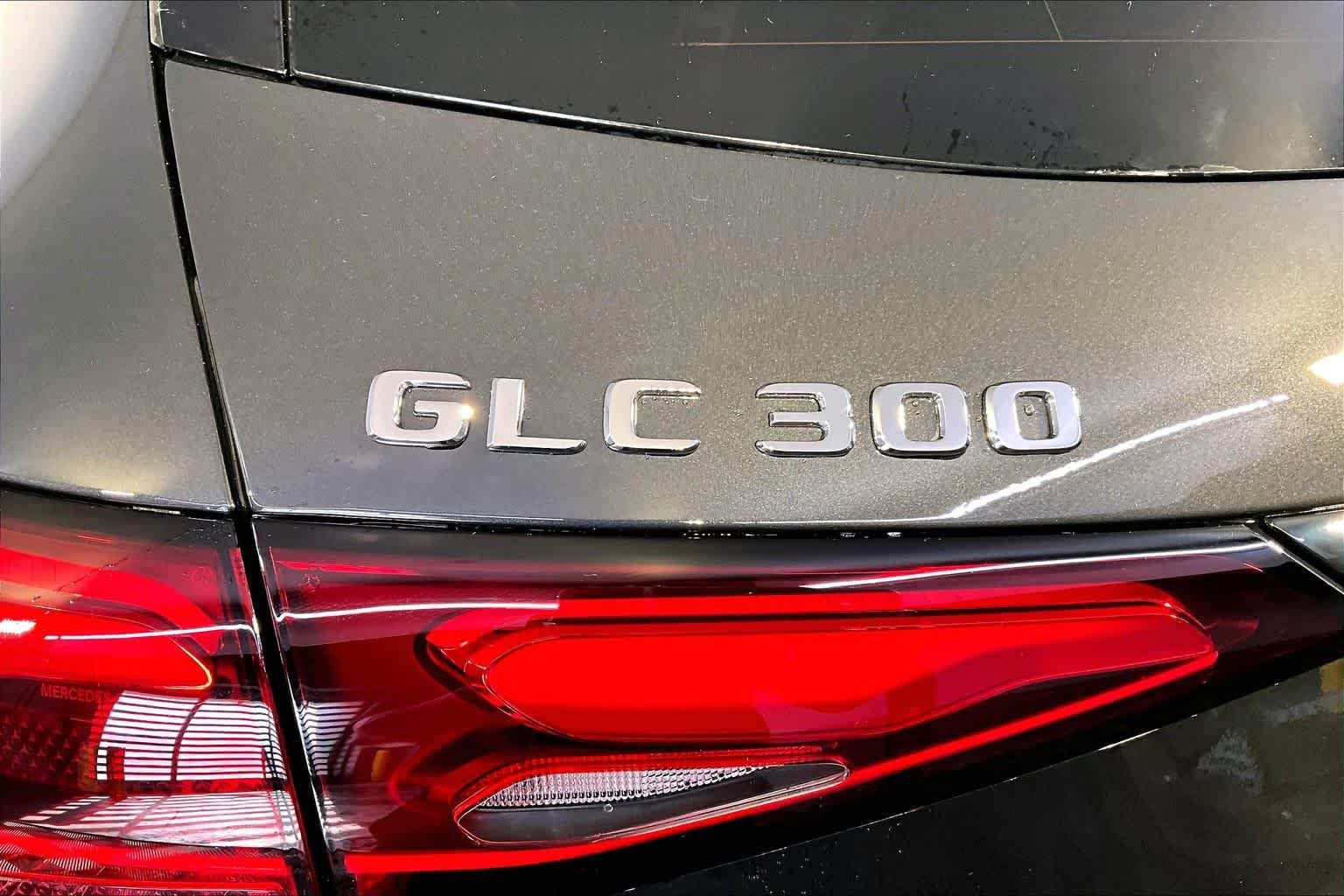 New 2026 Graphite Grey Metallic Mercedes-Benz GLC 300 image 6