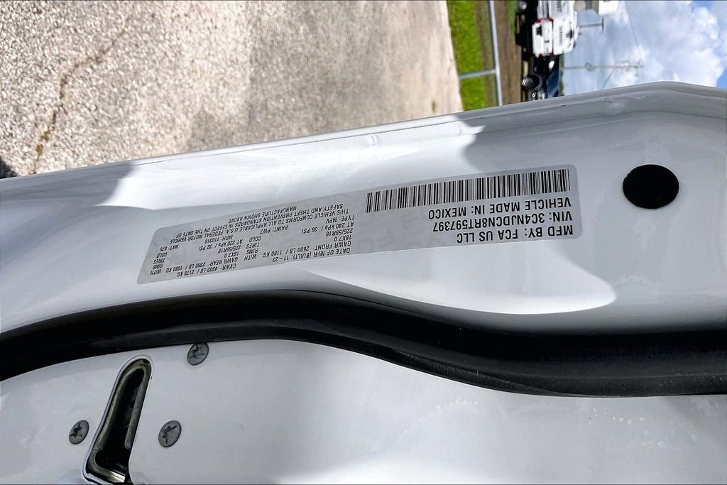 Used 2024 White/off-white Jeep Limited image 16