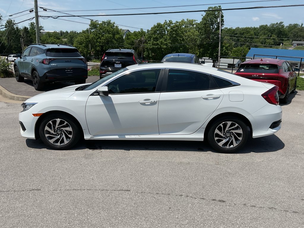 Used 2018 White Orchid Pearl Honda EX image 7