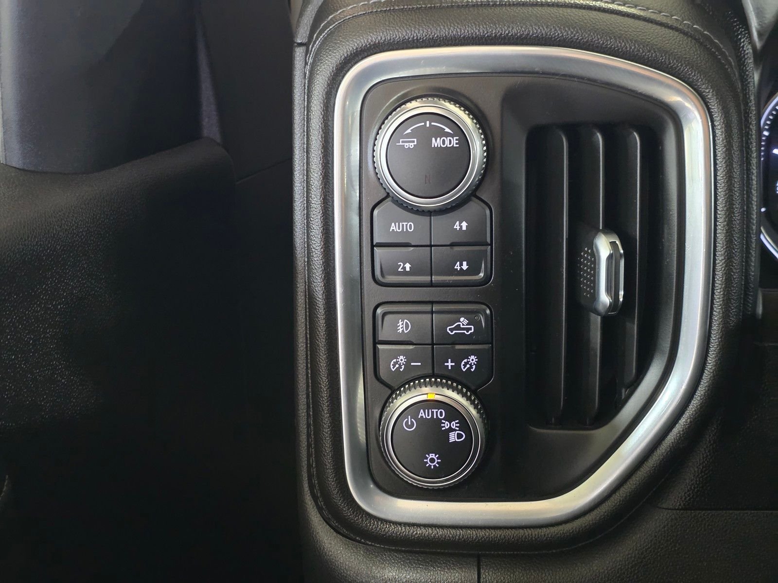 Used 2021 Summit White GMC Elevation image 36