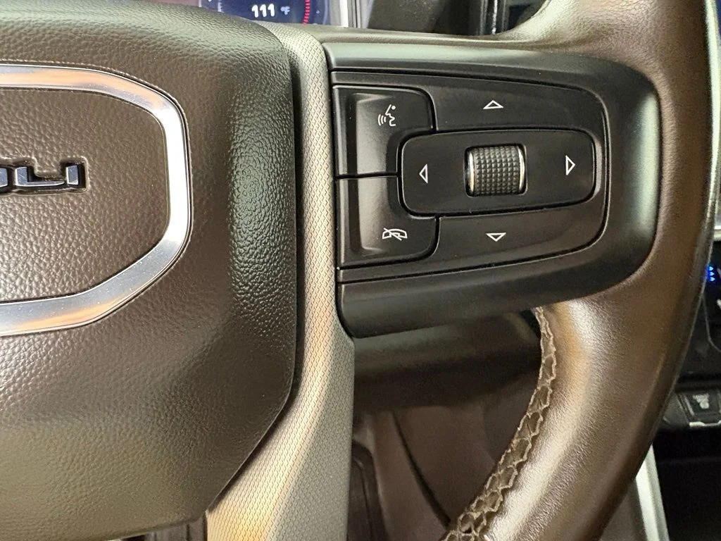 Used 2024 White GMC Denali image 34
