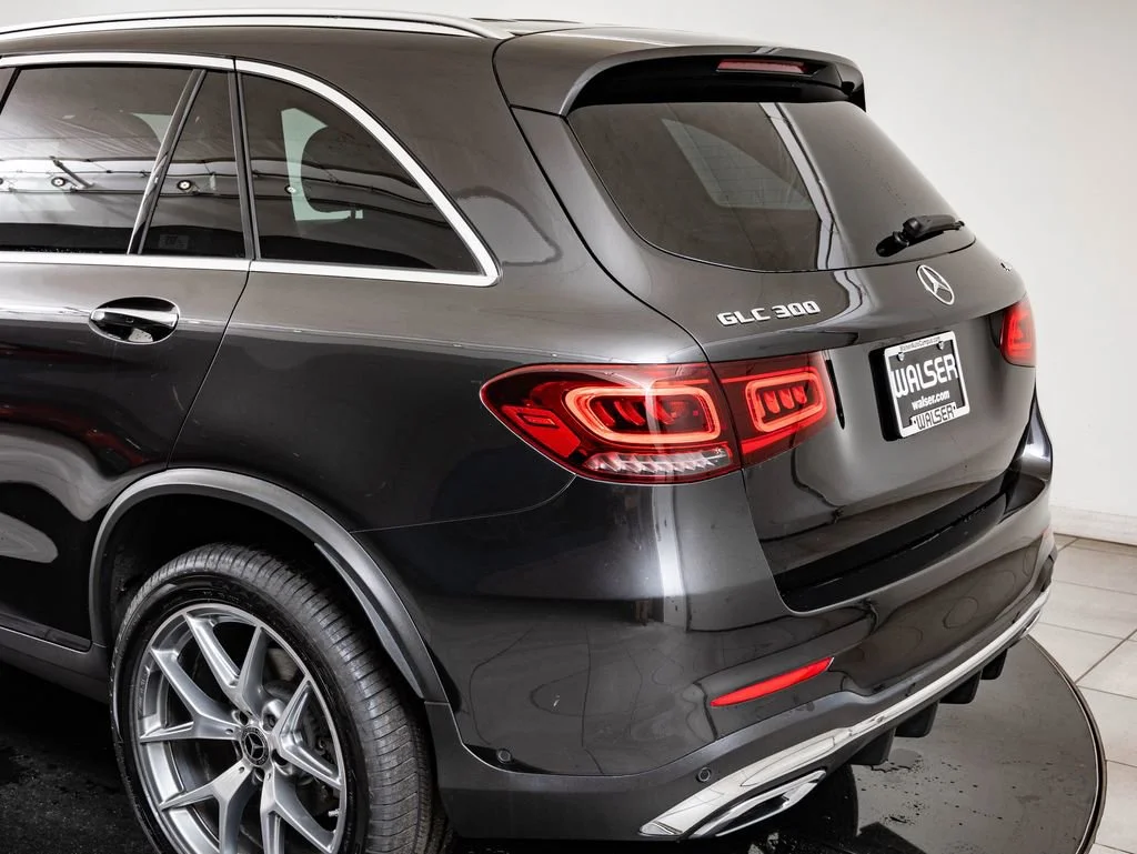 Used 2022 Graphite Grey Metallic Mercedes-Benz GLC 300 image 19