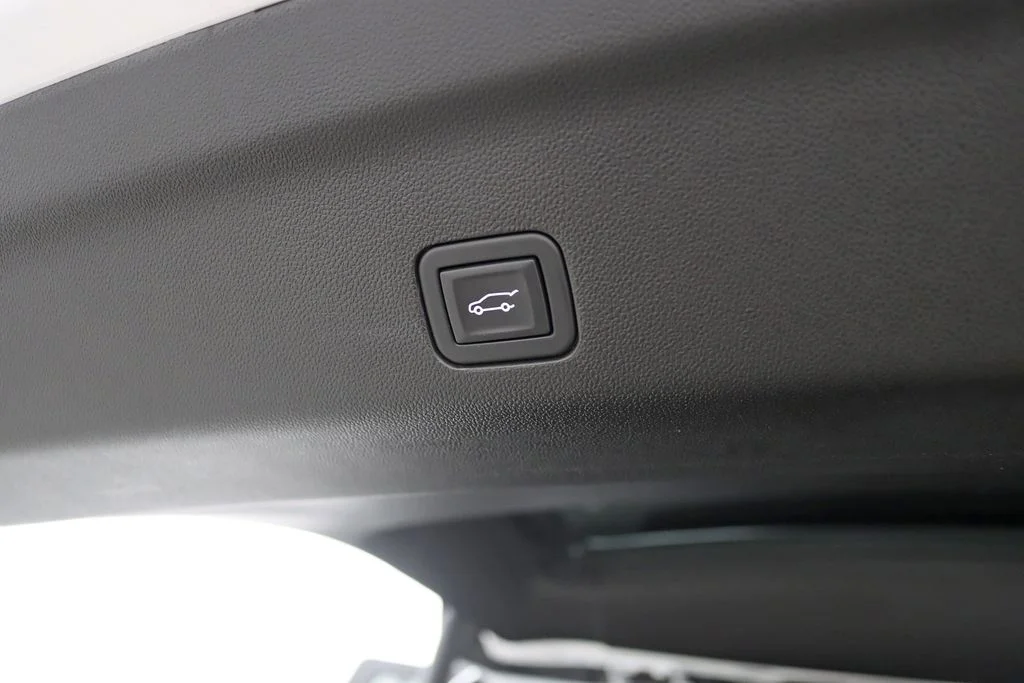 Used 2024 White Cadillac V-Series image 48