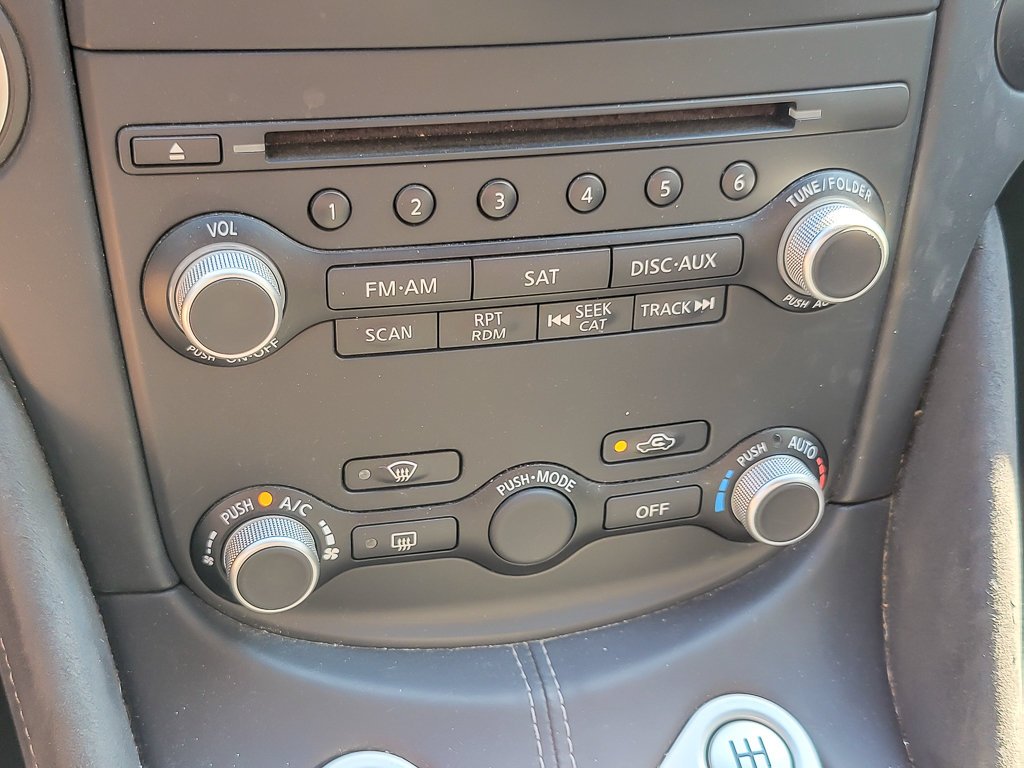 Used 2018 Passion Red Nissan Touring Sport image 15
