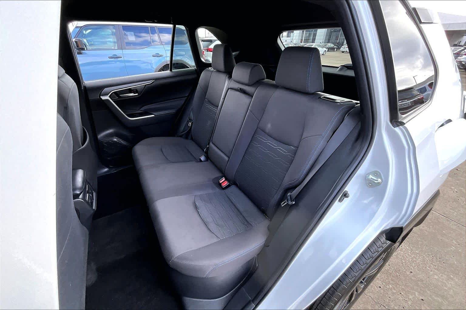 Used 2023 Wind Chill Pearl Toyota Hybrid SE image 20