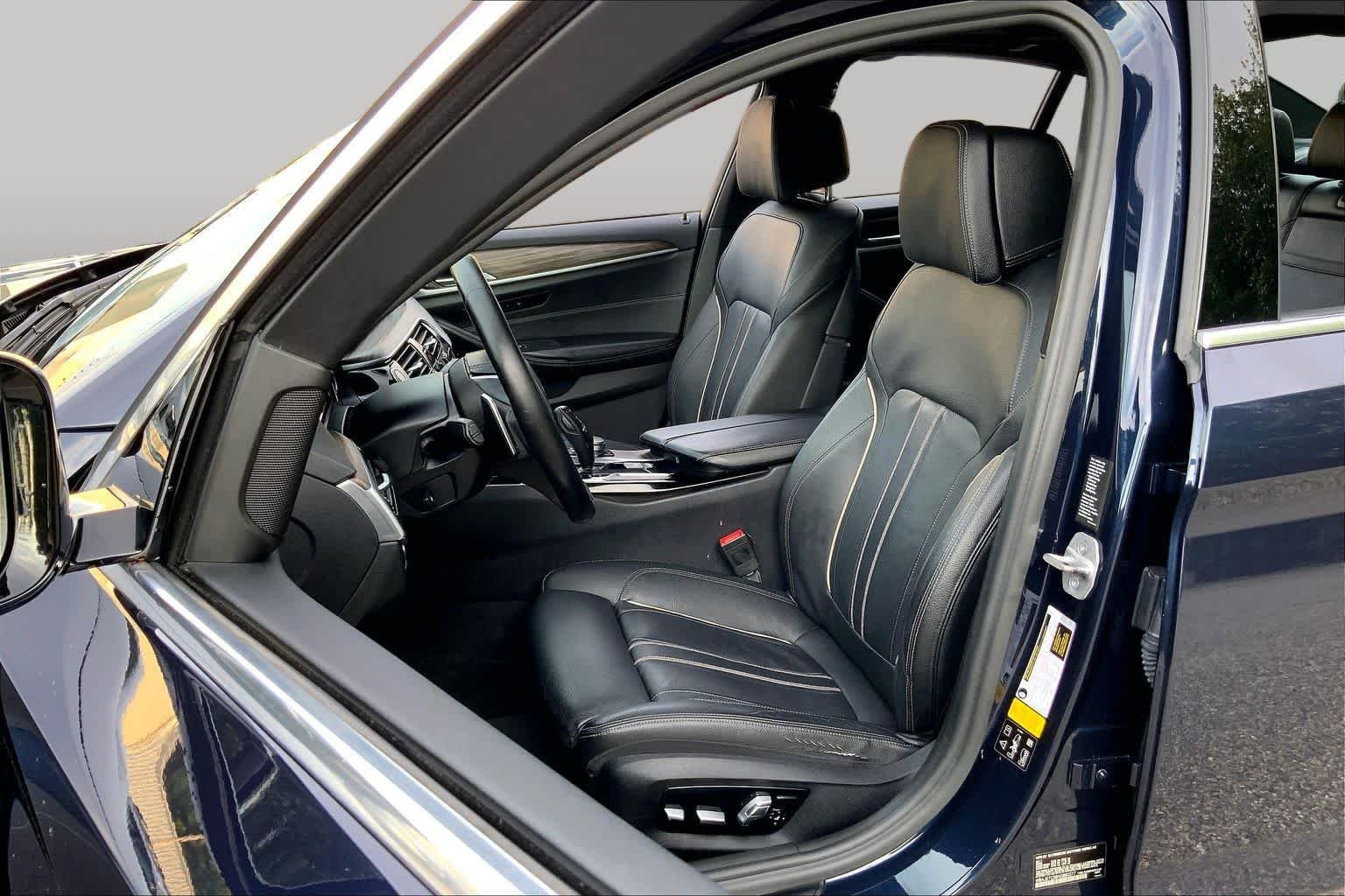 Used 2017 Bluestone Metallic BMW 540i xDrive image 9
