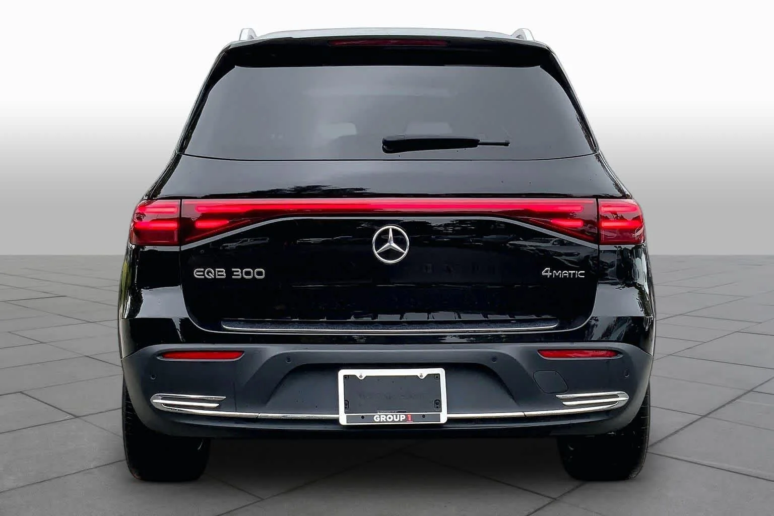 Used 2024 Night Black Mercedes-Benz EQB 300 image 4