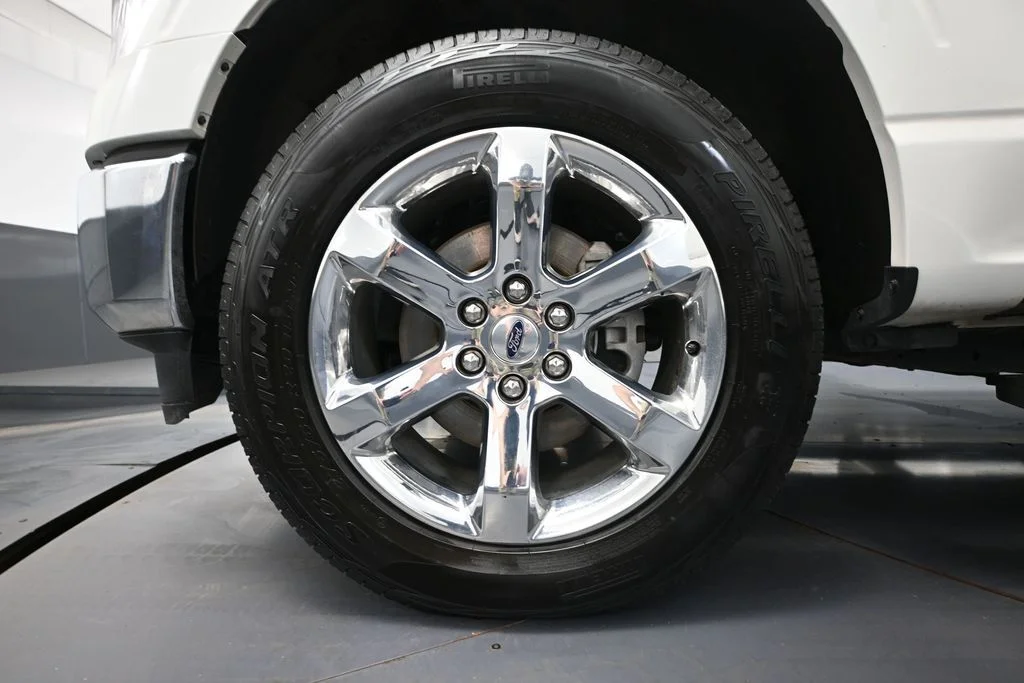 Certified Used 2023 White Ford Lariat image 18