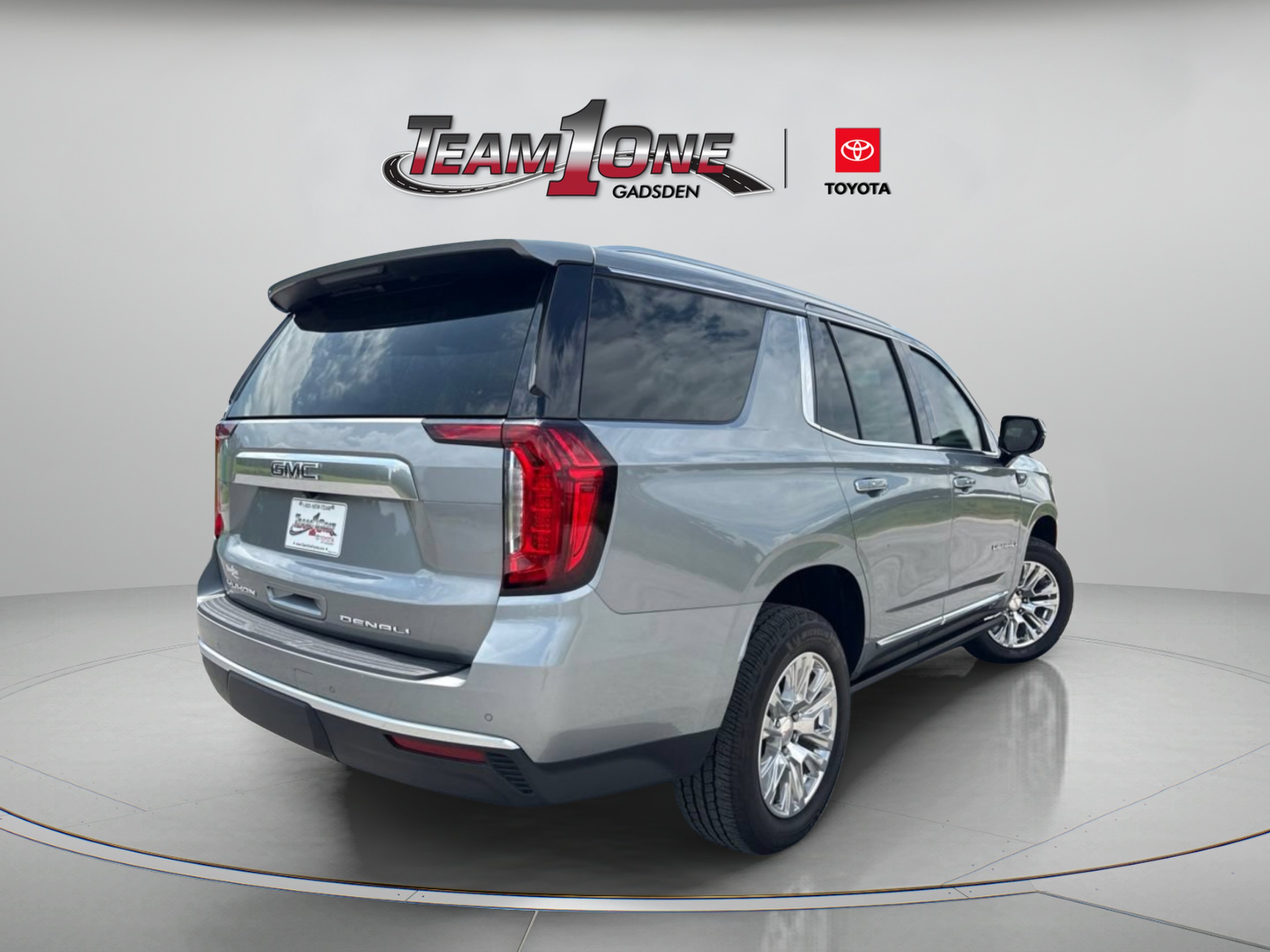 Used 2023 Sterling Metallic GMC Denali image 10