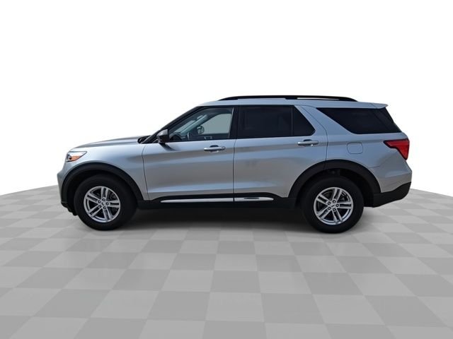 Used 2023 Silver Ford XLT image 5