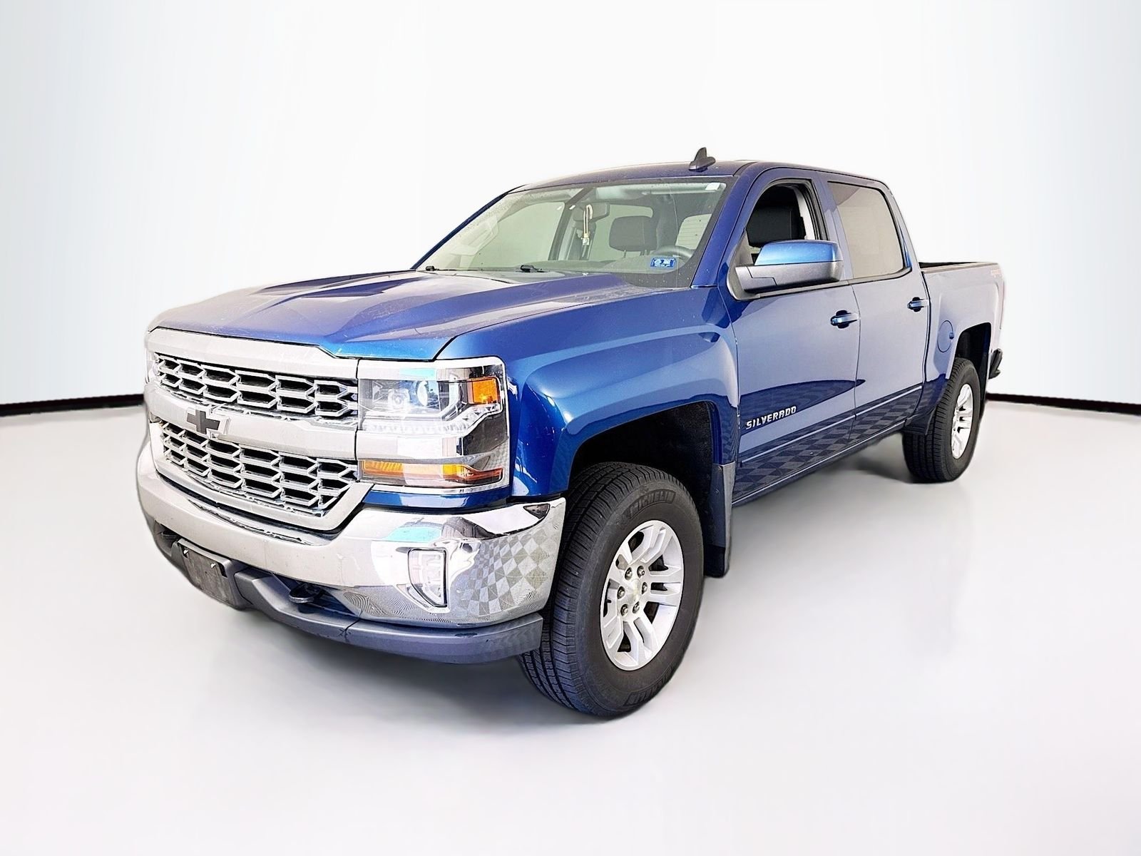 Used 2017 Blue Chevrolet LT image 3