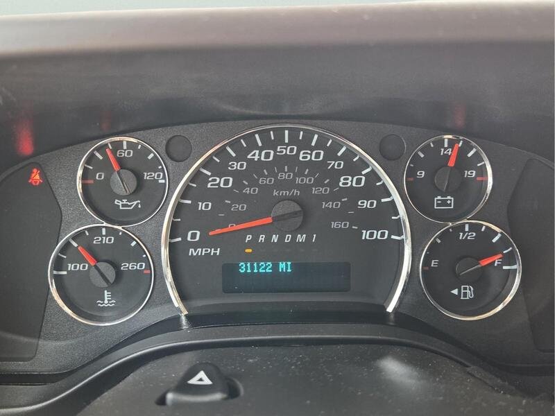 Used 2025 Summit White CHEVROLET RWD 3500 155" LT image 31