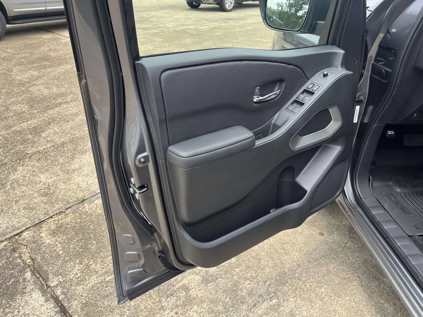 New 2026 Gun Metallic Nissan Crew Cab SV image 8