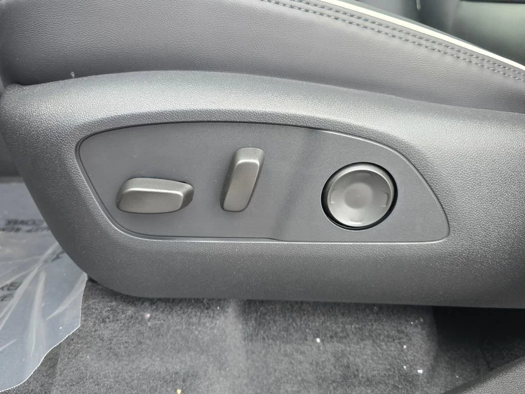 2026 GMC Acadia Denali - Photo 15