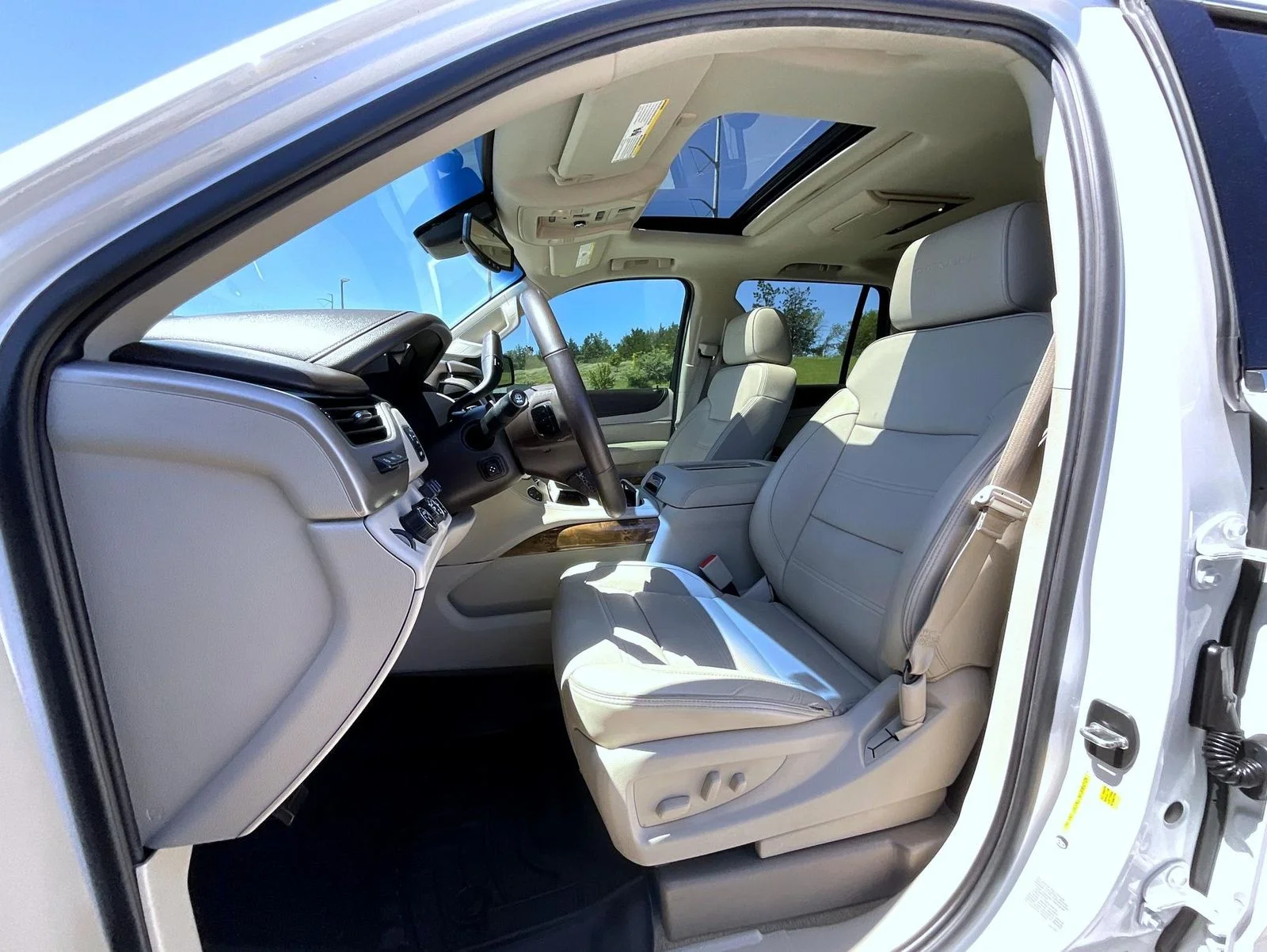 Used 2016 White GMC Denali image 11