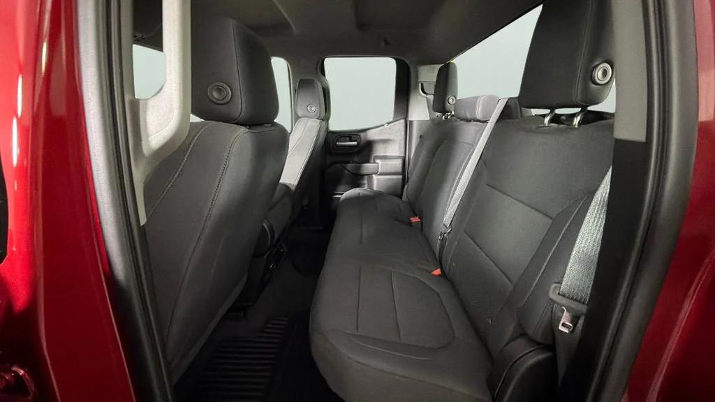Used 2019 CAJUN RED TINTCOAT Chevrolet Custom image 23
