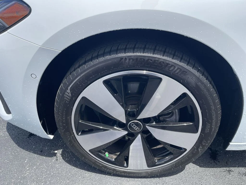 Used 2025 White Audi  image 14