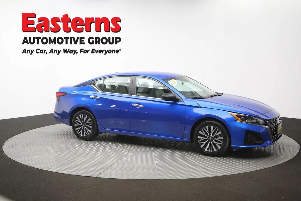 Used 2025 Blue Nissan 2.5 SV image 46