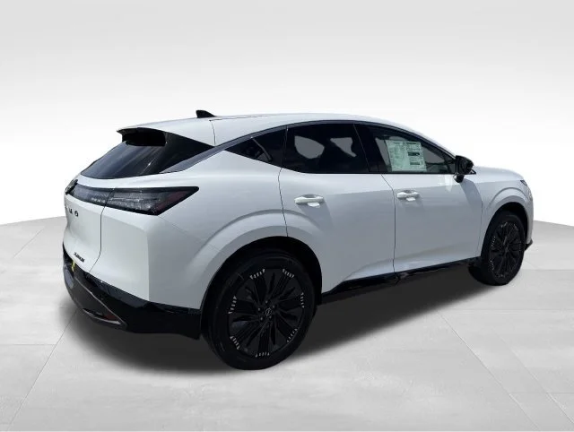 New 2026 Everest White Pearl Tricoat Nissan Platinum image 7