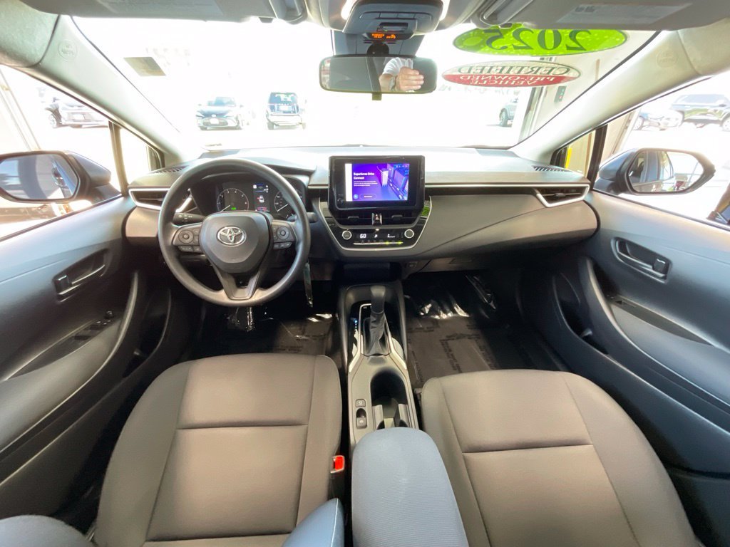 Certified Used 2025  Toyota LE image 8