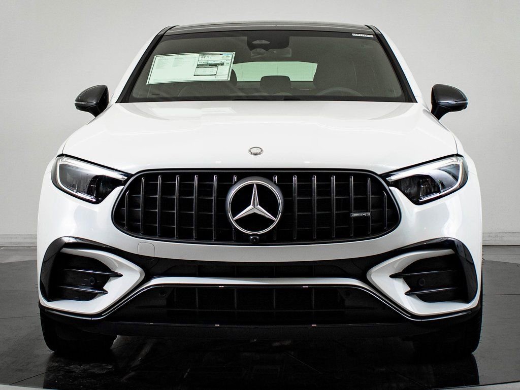 New 2026 MANUFAKTUR Moonlight White Metallic Mercedes-Benz GLC 43 AMG® image 2