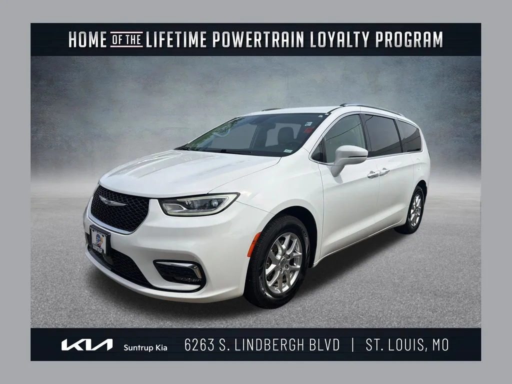 2021 Chrysler Pacifica Touring L's photo