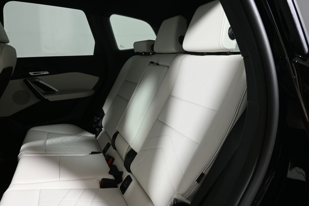 New 2026 Jet Black BMW xDrive28i image 4