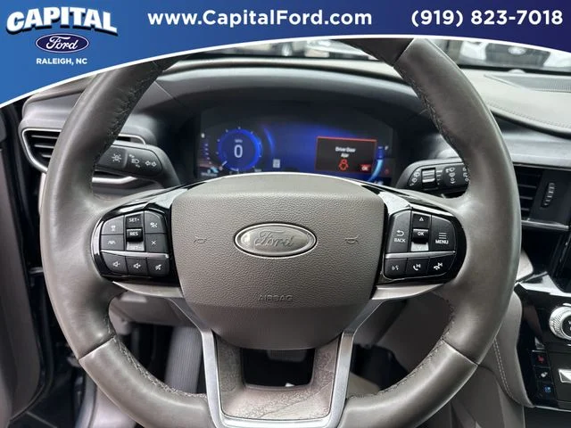 Used 2022 Blue Ford Platinum image 25