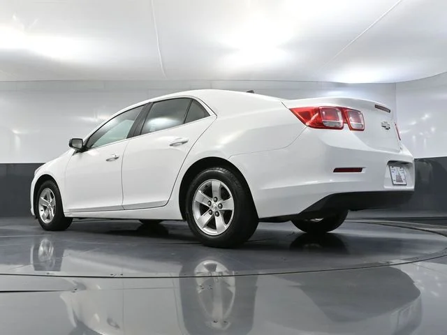 Used 2013 White Chevrolet LS image 41