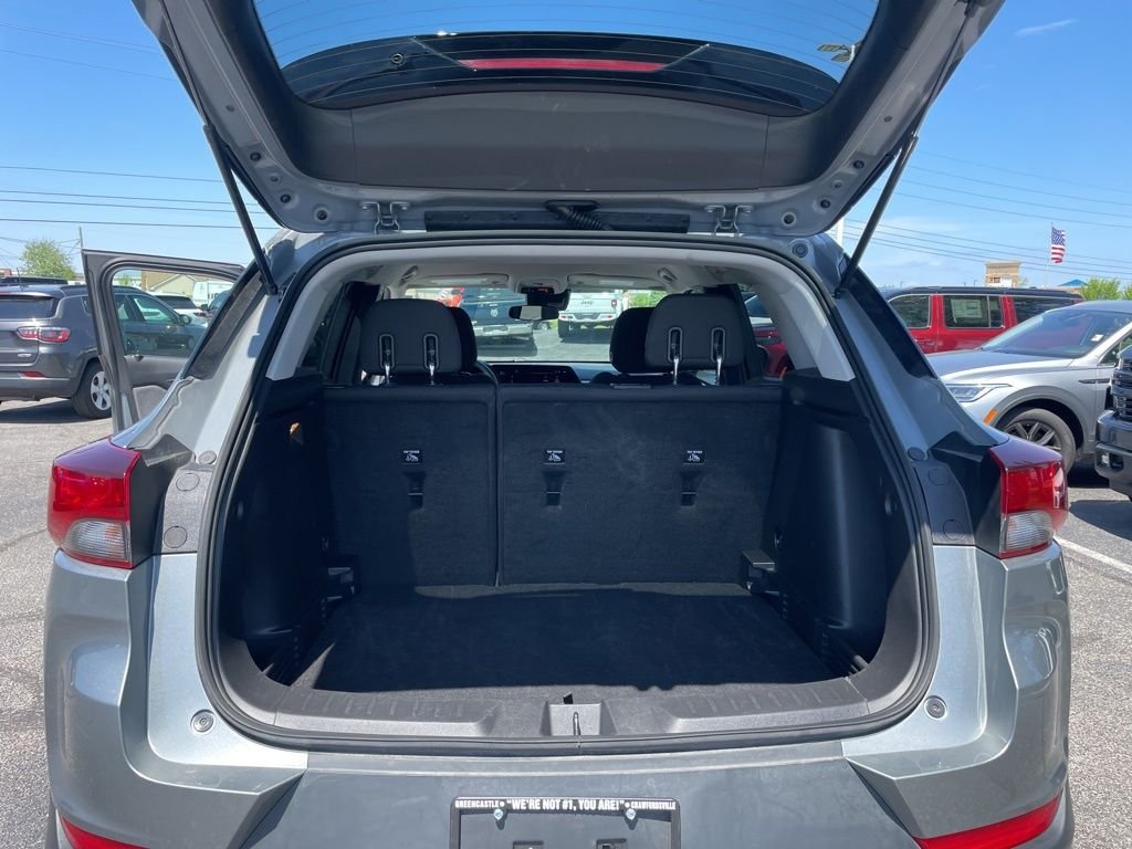 Used 2025 Gray Chevrolet LT image 25