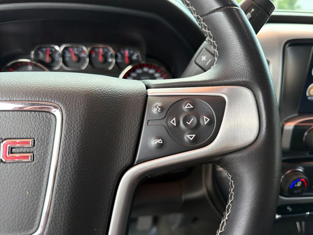 Used 2016 Black GMC SLE image 22