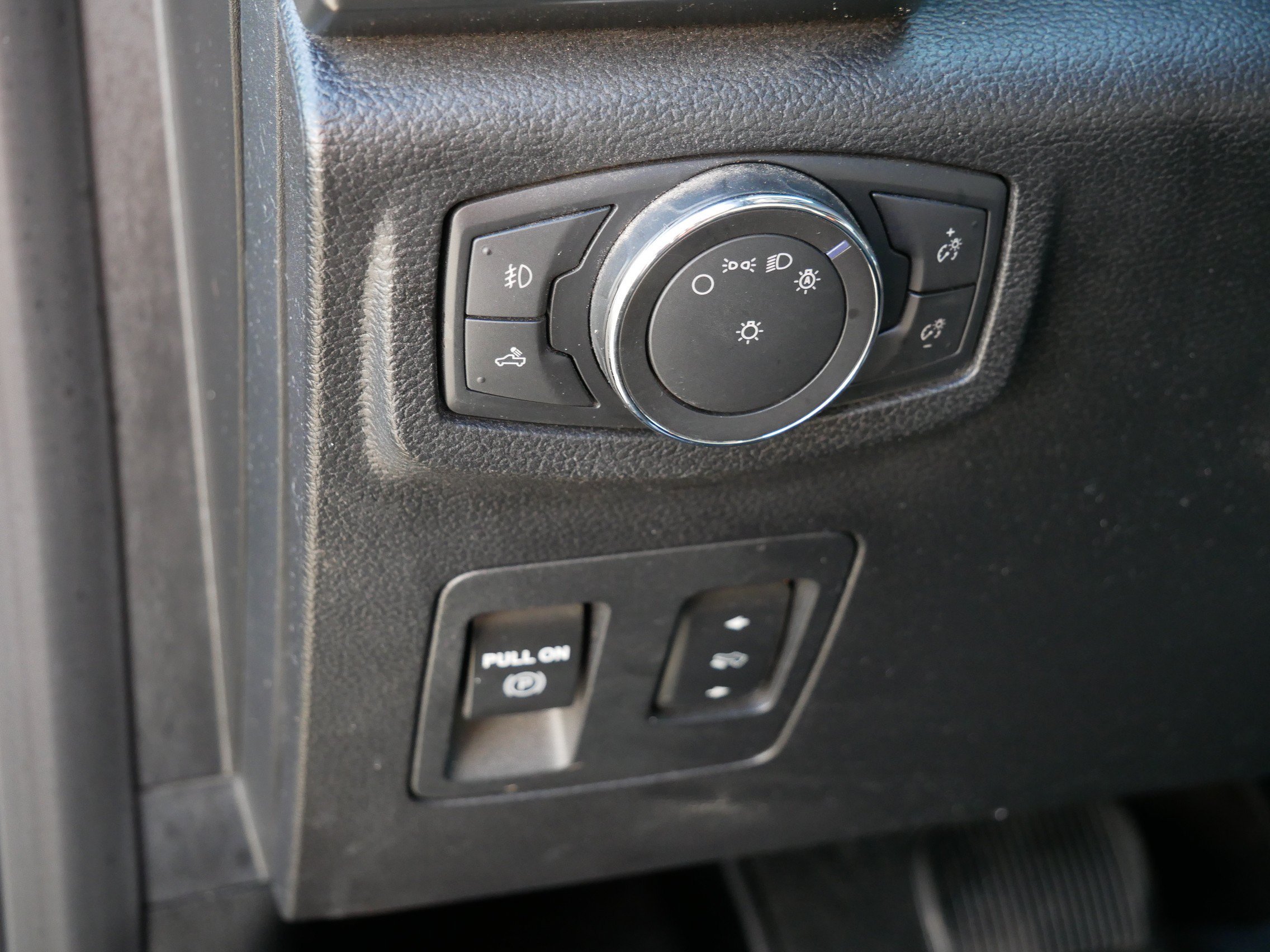 Certified Used 2018 Black Ford XLT image 19