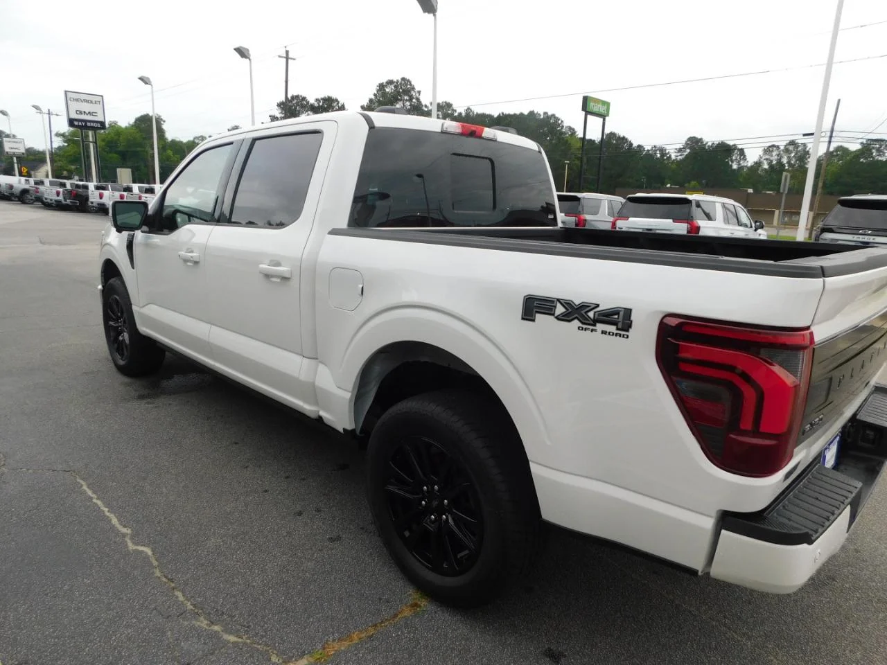 New 2026 Star White Metallic Tri-Coat Ford Platinum® image 6