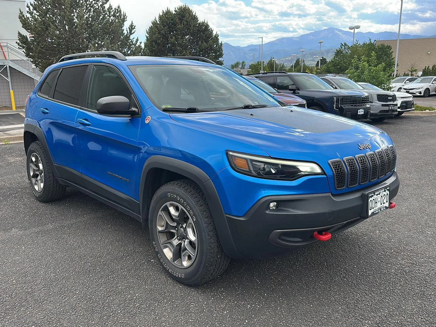 Used 2019 Hydro Blue Pearlcoat Jeep Trailhawk image 2