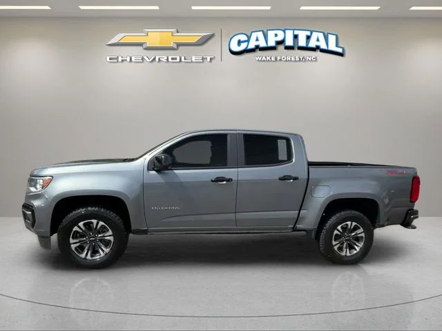 Used 2022 Gray Chevrolet Z71 image 2