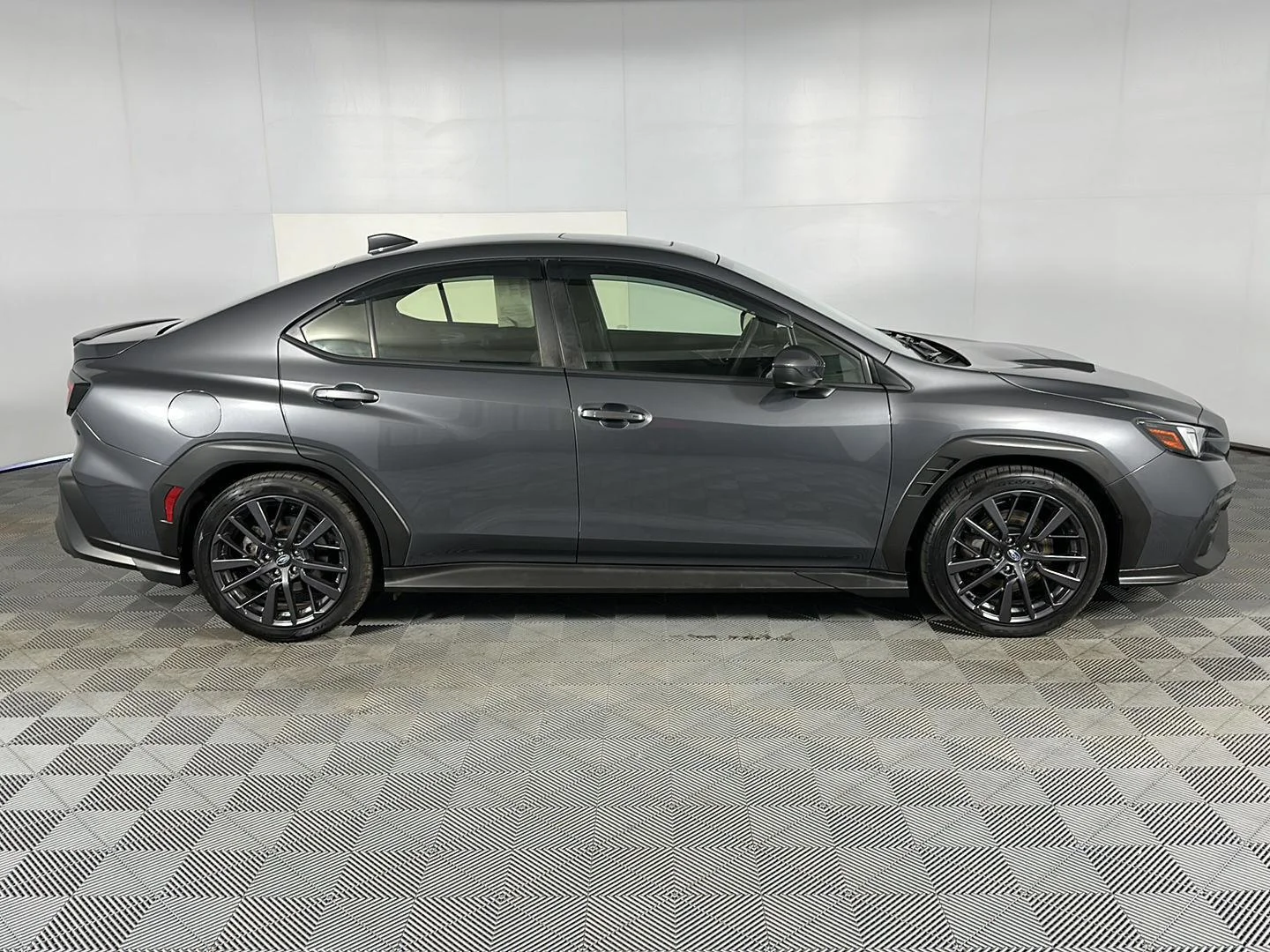 Used 2022 Magnetite Gray Metallic Subaru Premium image 26