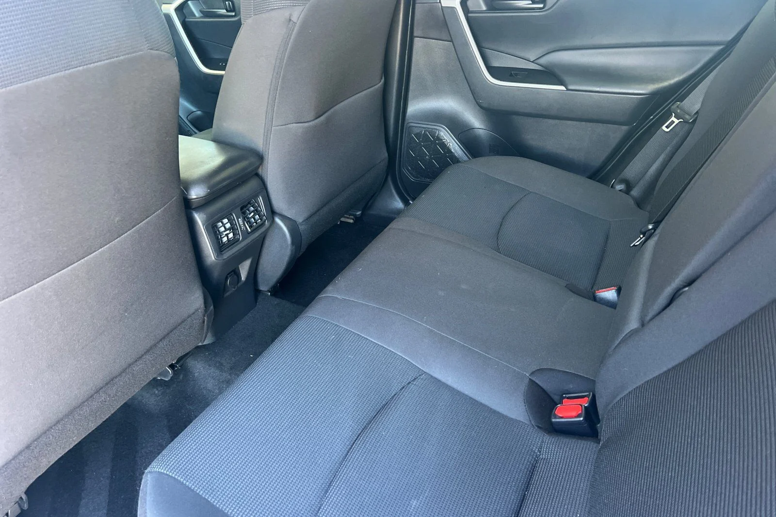 Used 2021 White Toyota LE image 12