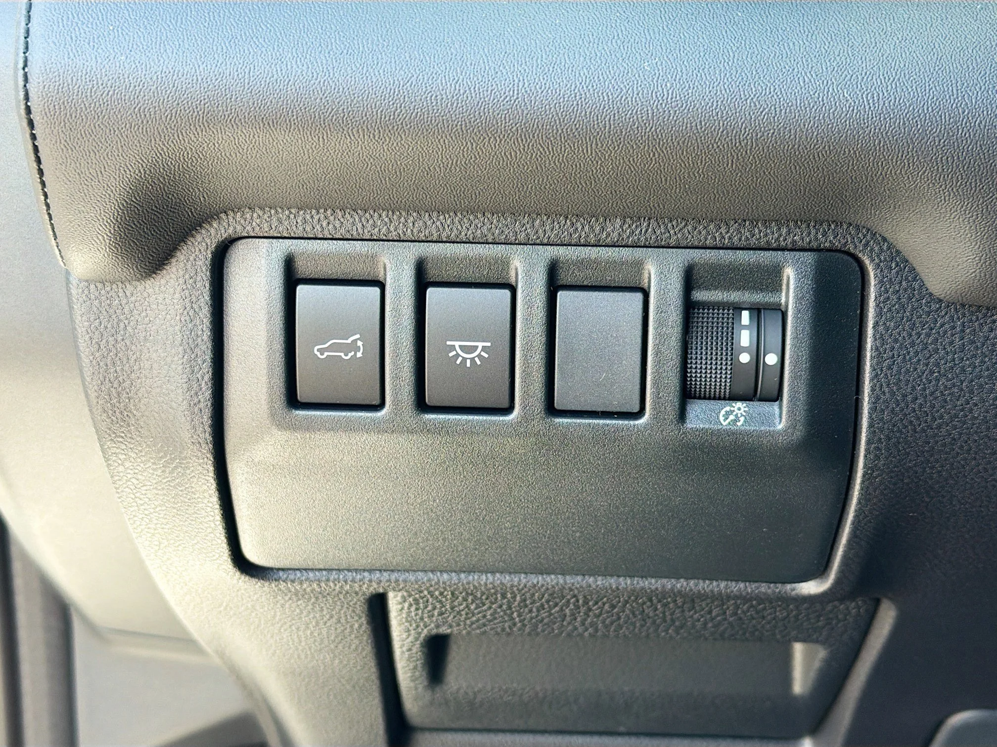 New 2026 Crystal White Pearl Subaru Onyx Edition Touring image 35
