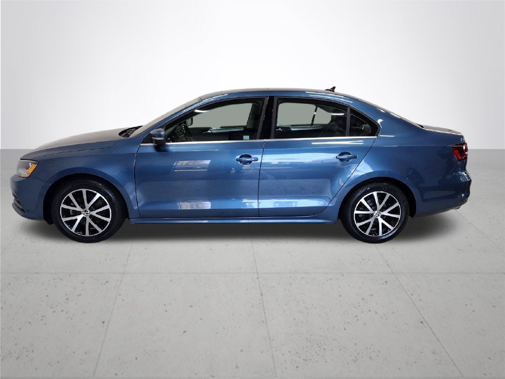 Used 2017 Blue Volkswagen 1.4T SE image 10