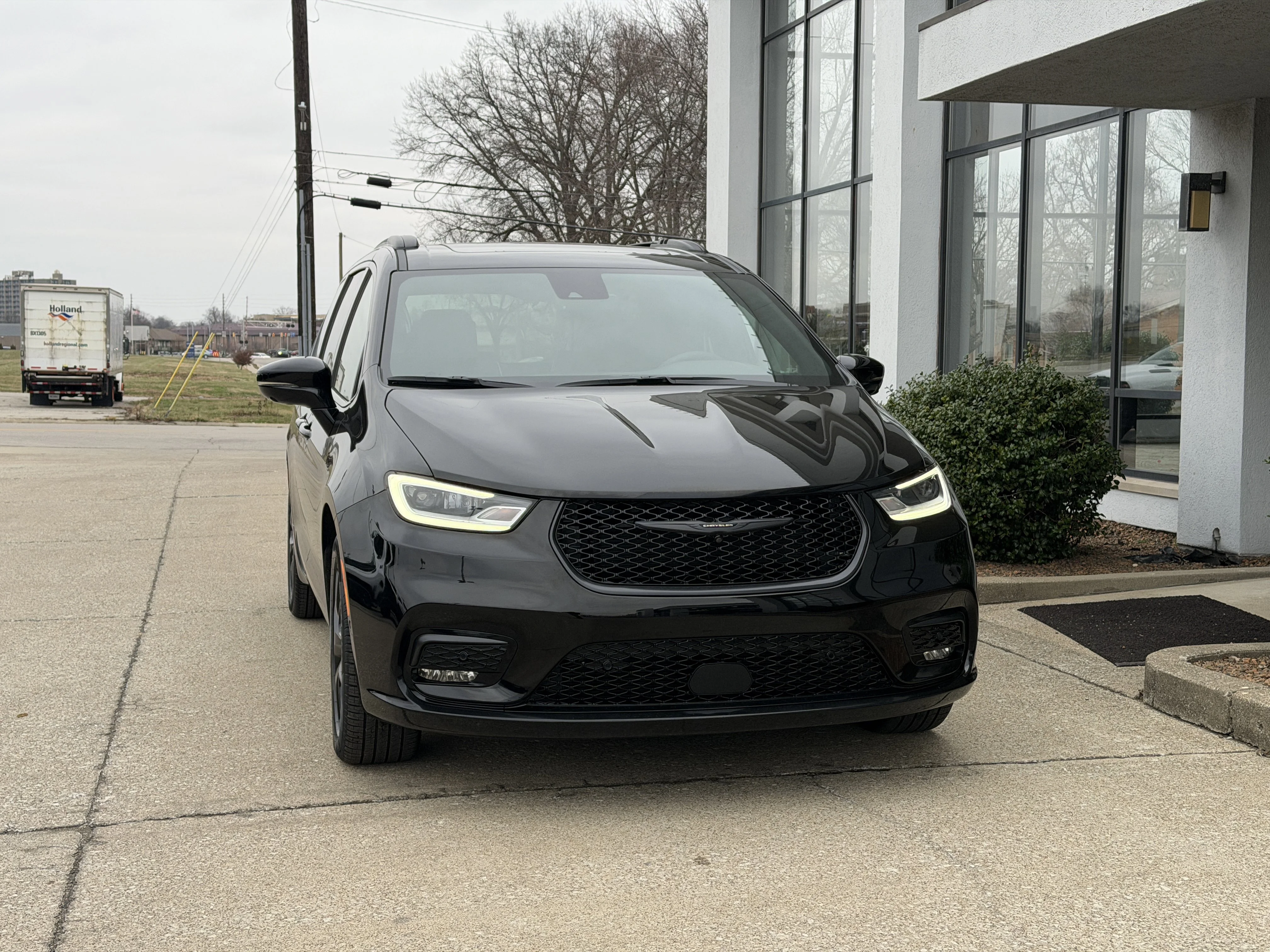 2026 Chrysler Pacifica Limited - Photo 18