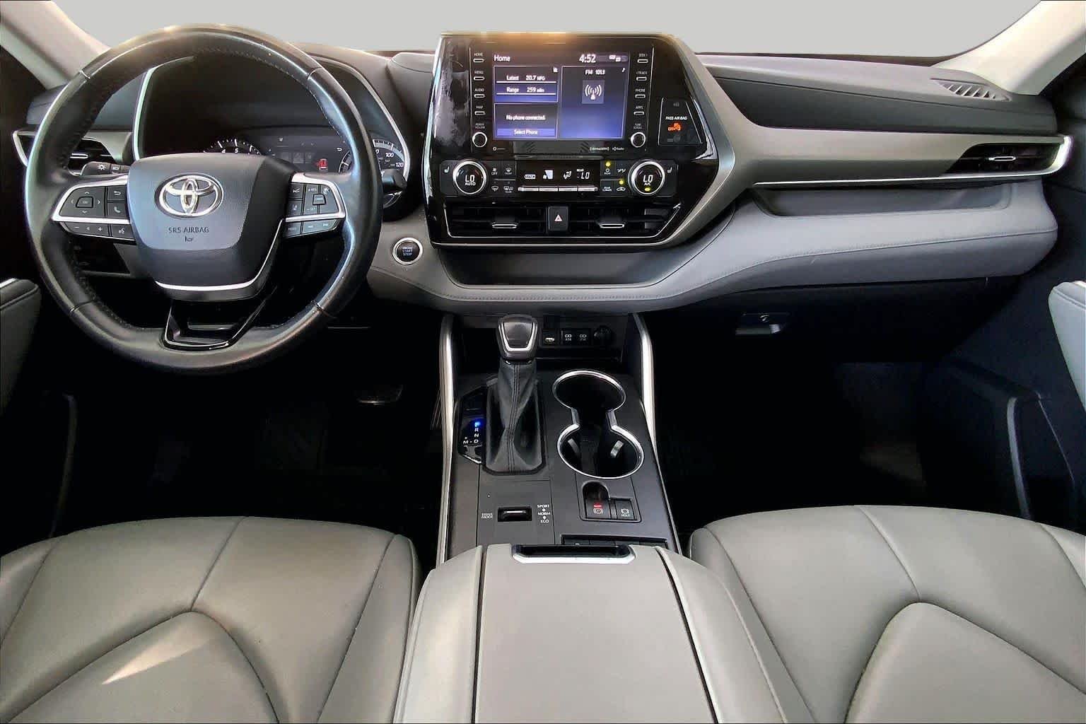Used 2021 Blizzard Pearl Toyota XLE image 15