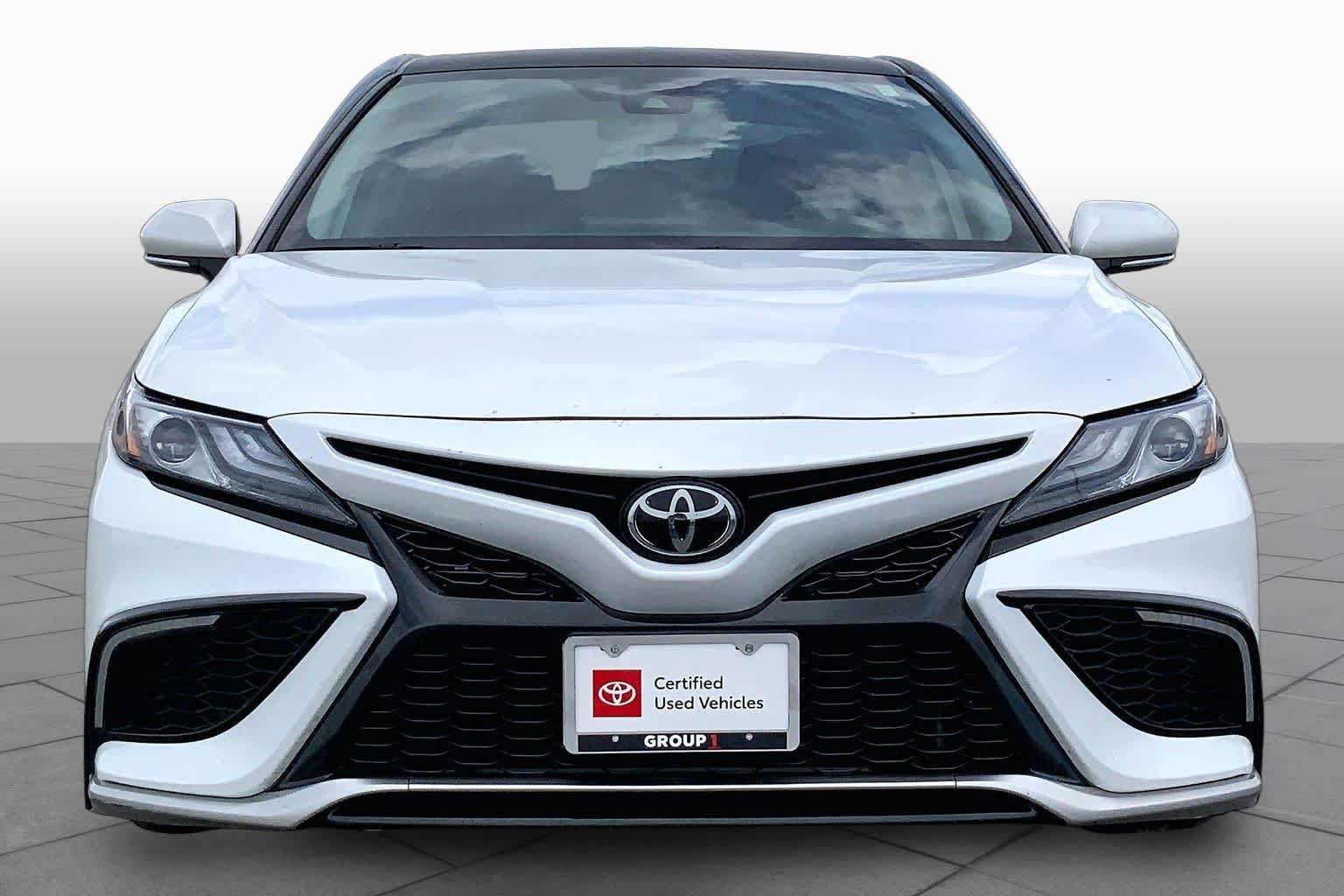 Used 2024 Wind Chill Pearl Toyota XSE image 4